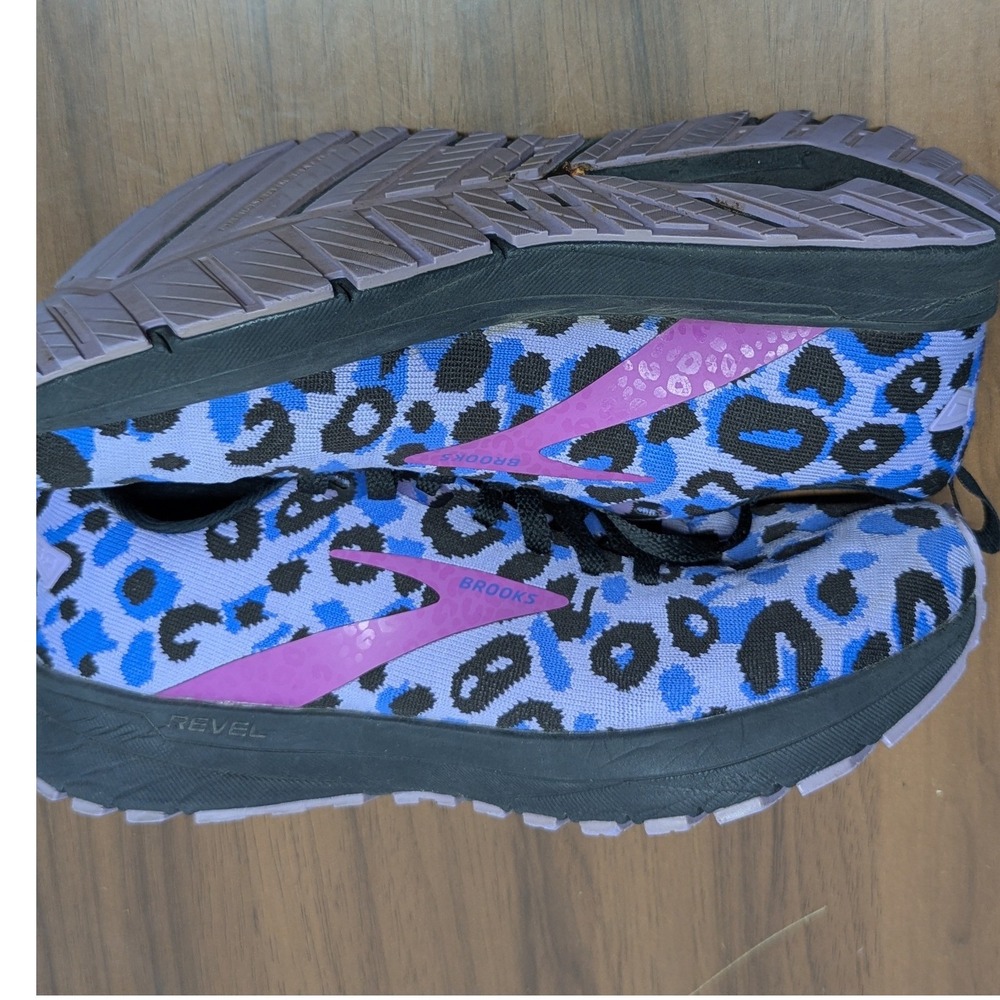 Brooks Revel 5 Womens Size 7.5 Running Shoes Purple Blue Leopard Print Sneaker
